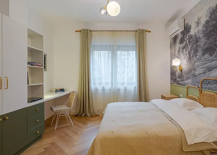Designer Signature 2 Bdr Cismigiu Park 80sqm Apartman
