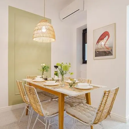 Designer Signature 2 Bdr Cismigiu Park 80sqm דירה בוקרשט