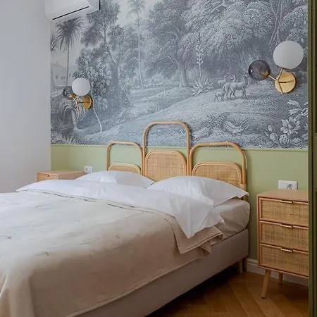 Designer Signature 2 Bdr Cismigiu Park 80sqm 布加勒斯特