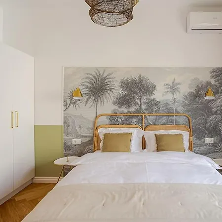 Designer Signature 2 Bdr Cismigiu Park 80sqm 布加勒斯特