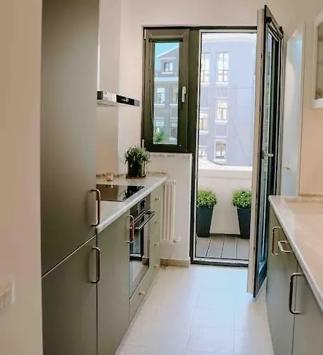 Designer Signature 2 Bdr Cismigiu Park 80sqm Appartement *
