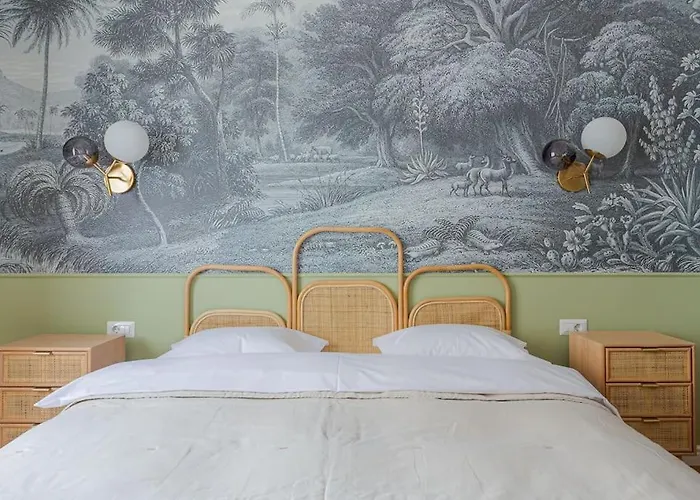 Designer Signature 2 Bdr Cismigiu Park 80sqm * Bucarest